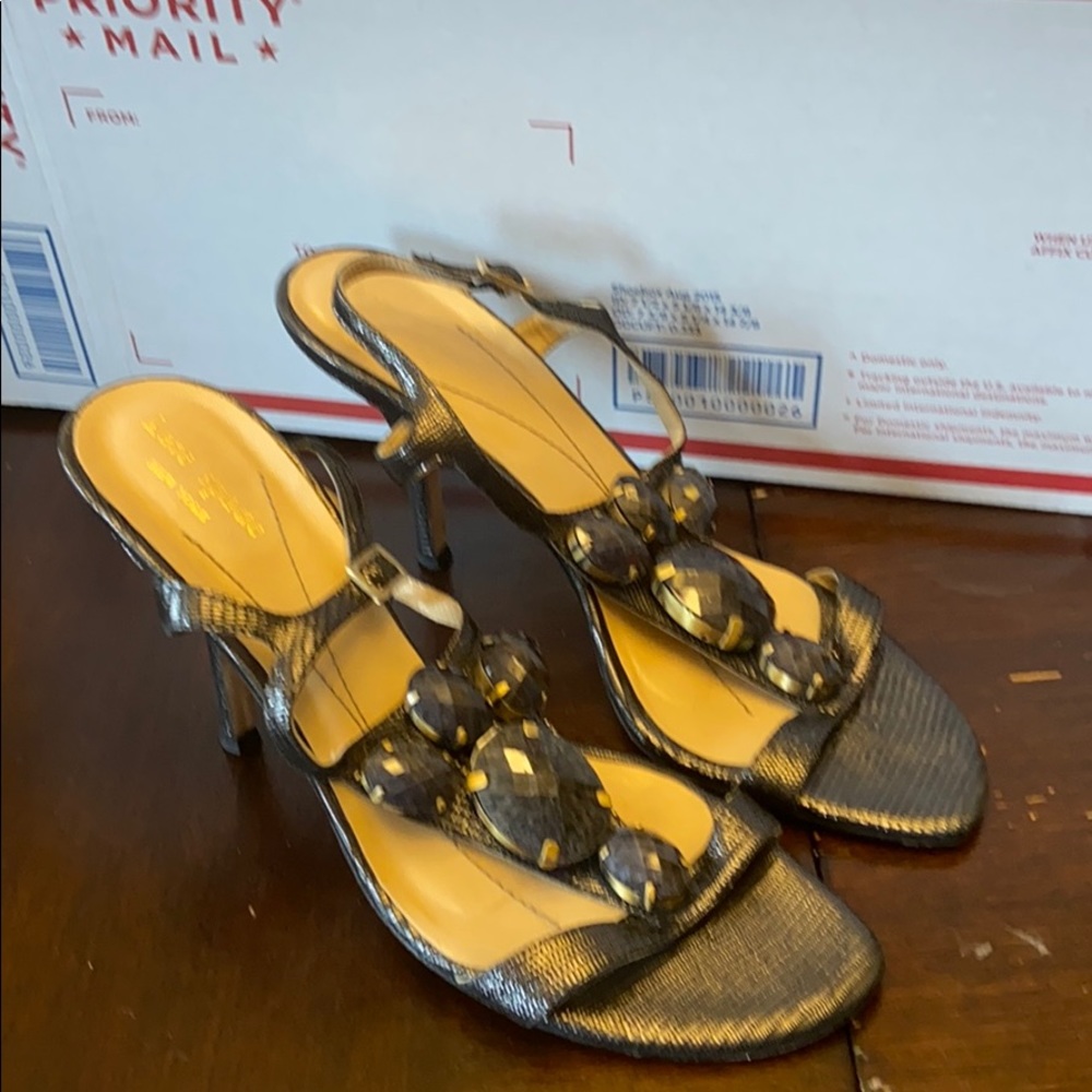 ๐ผ Kate spade heals size 8.5 - Picture 1 of 7